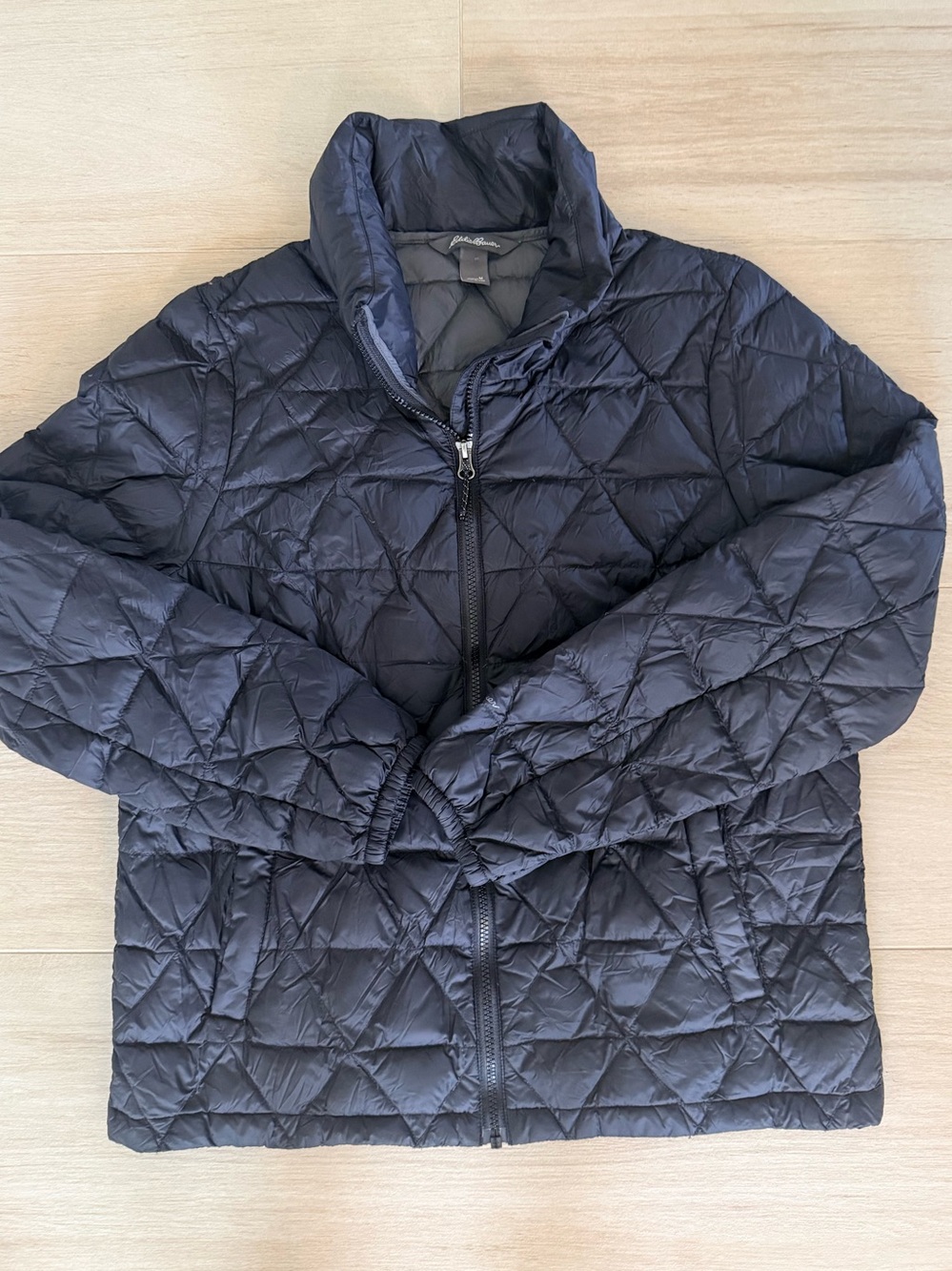 Eddie Bauer Women’s Medium Quilted Lightweight Puffer Jacket - Black